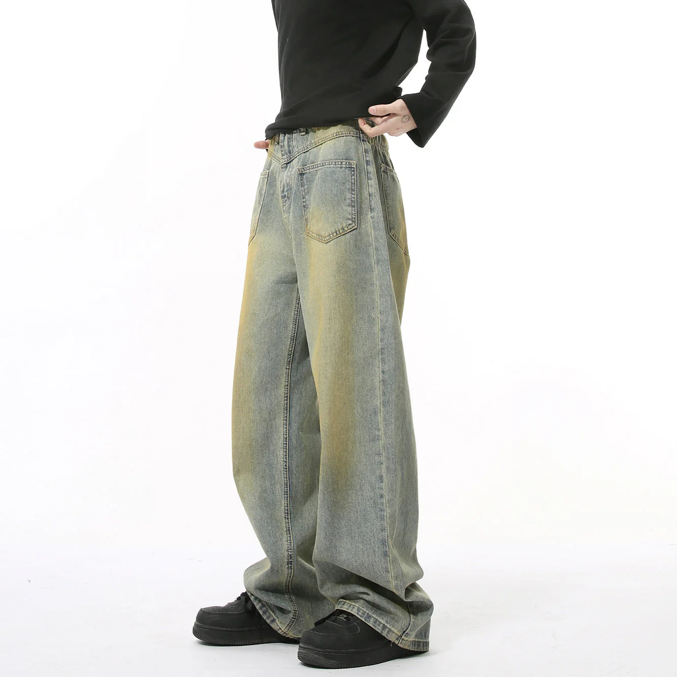 Men's Distressed Backward Jeans - Image 10